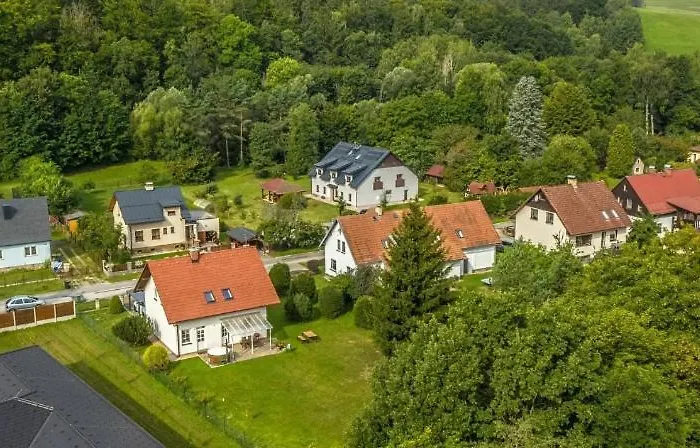 Semesterbostad V Bukach