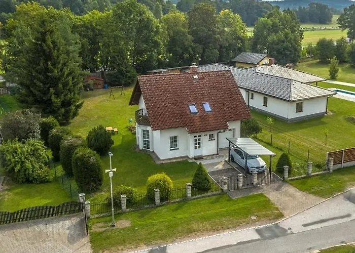 Semesterbostad V Bukach